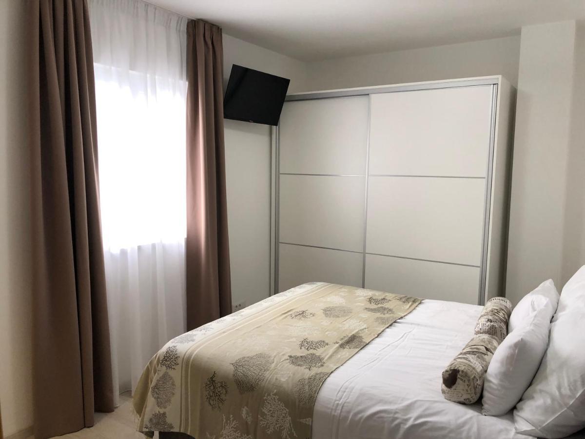 Seafront 2-Bedroom Apartment Nika - Rabac Eksteriør billede