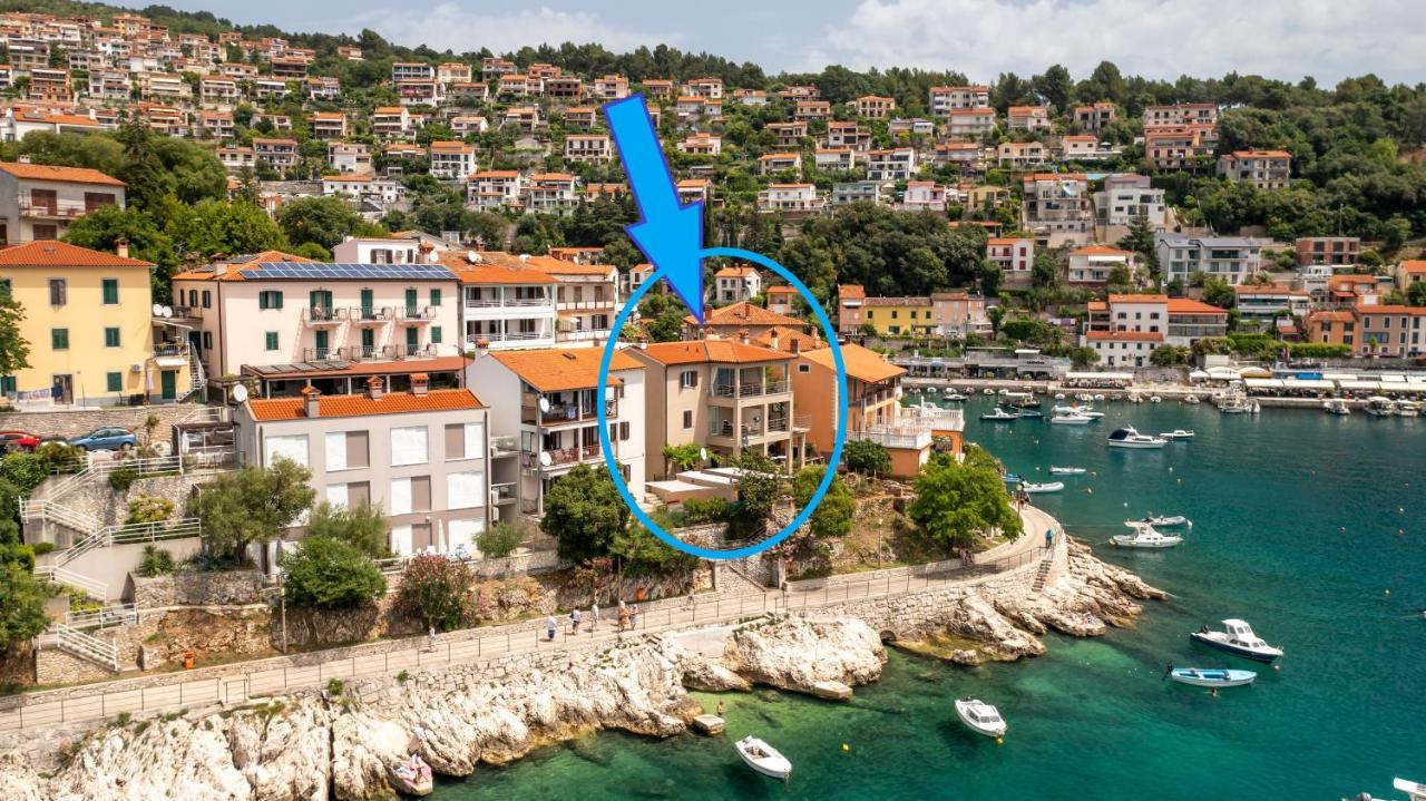 Seafront 2-Bedroom Apartment Nika - Rabac Eksteriør billede